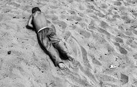 ANTHONY HERNANDEZ, Beach Pictures 1969-70 - Claire de Rouen Books